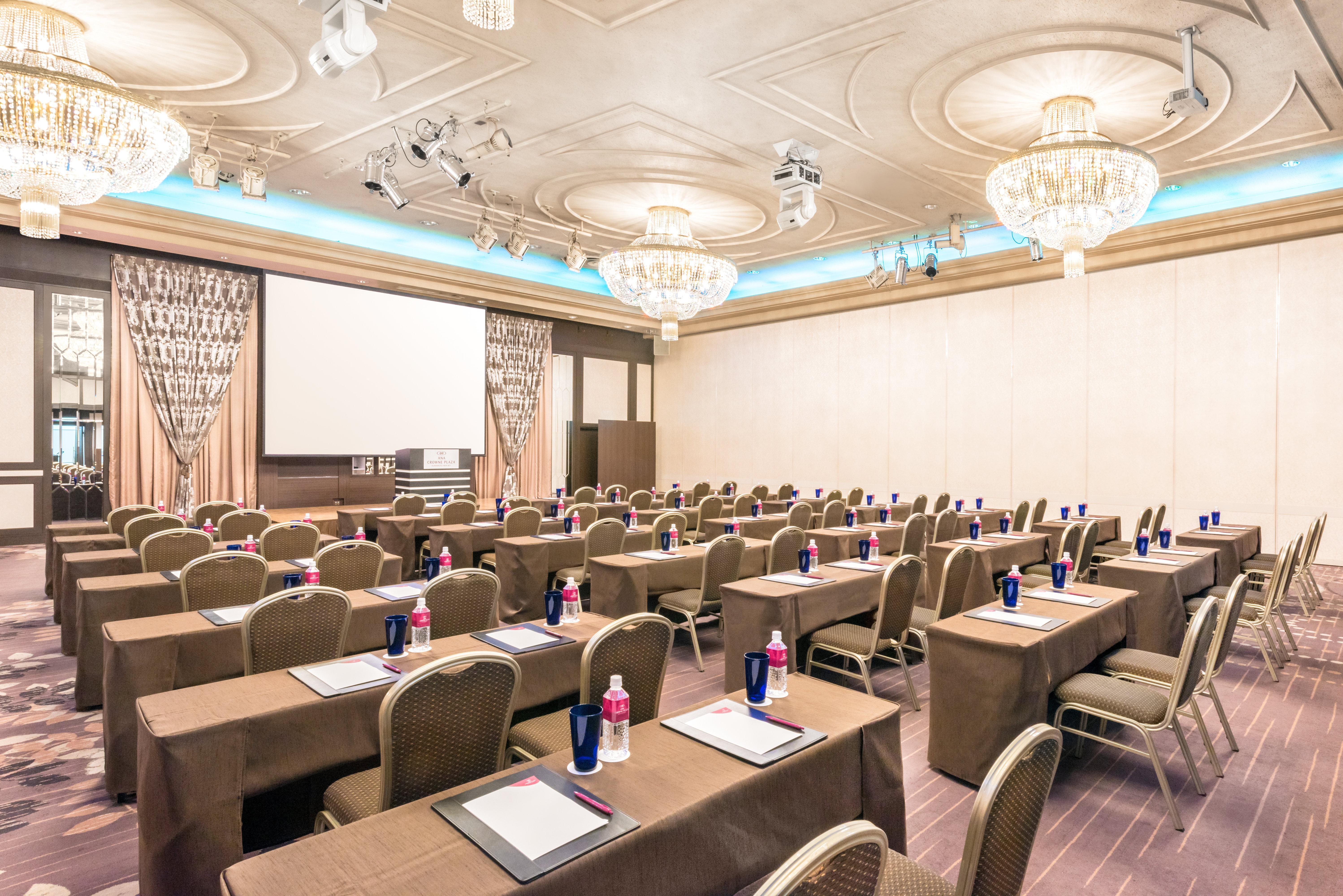 Hotel Ana Crowne Plaza Kumamoto New Sky By Ihg Esterno foto